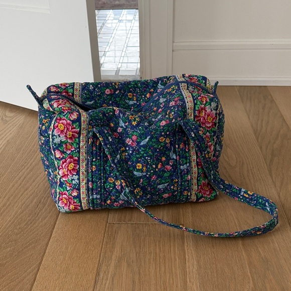 Vera Bradley Handbags - Vera Bradley Vintage Bluebird Tote